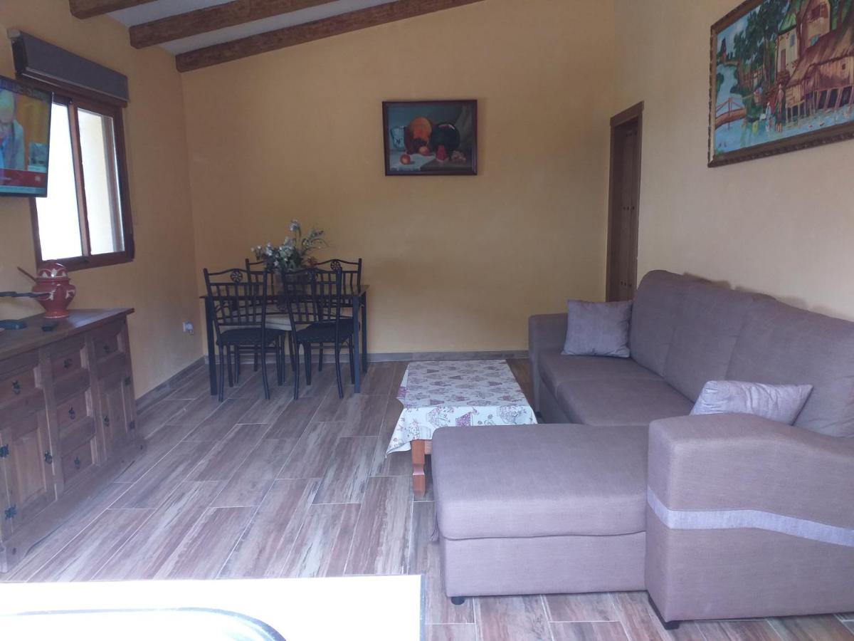 Hostal El Majano Montánchez Exterior foto